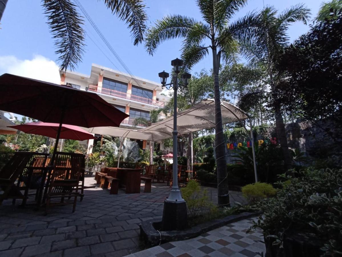 Hotel Grand Valonia Jembel Zewnętrze zdjęcie