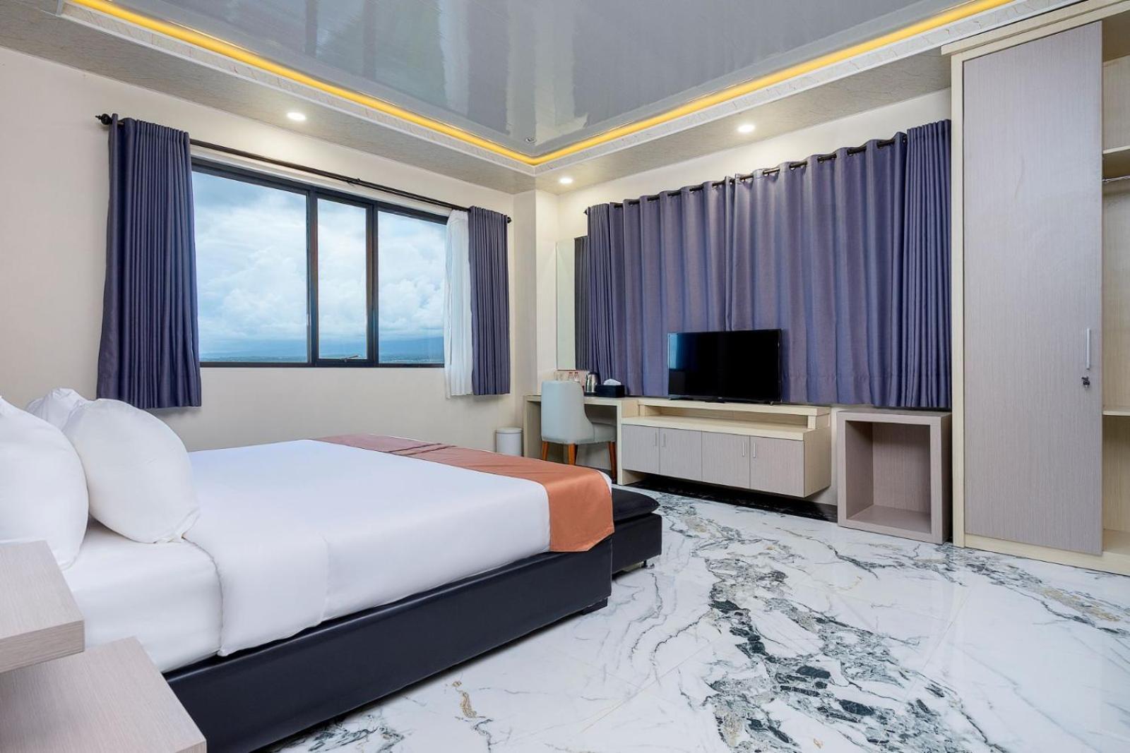 Hotel Grand Valonia Jembel Zewnętrze zdjęcie